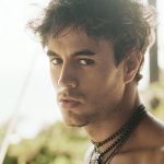 Enrique Iglesias feat. Sean Paul, Gente De Zona & Descemer Bueno — Bailando