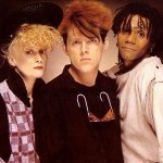 Thompson Twins — Love On Your Back